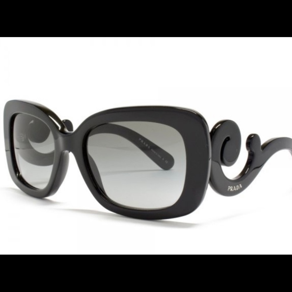 PRADA Sunglasses 🕶